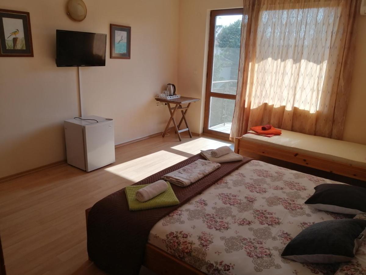 Guest House "Zora - Sarafovo" Burgas Exterior photo