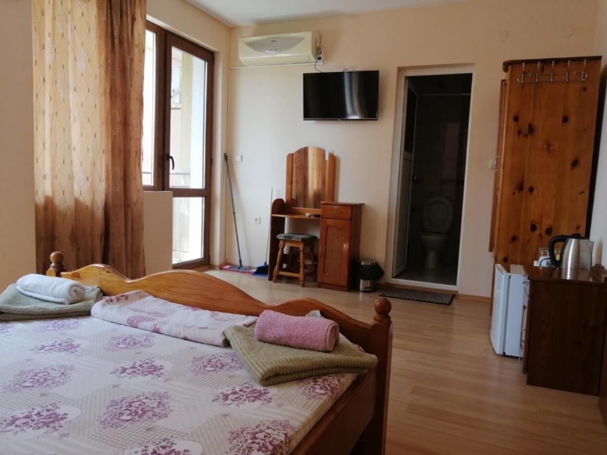 Guest House "Zora - Sarafovo" Burgas Exterior photo