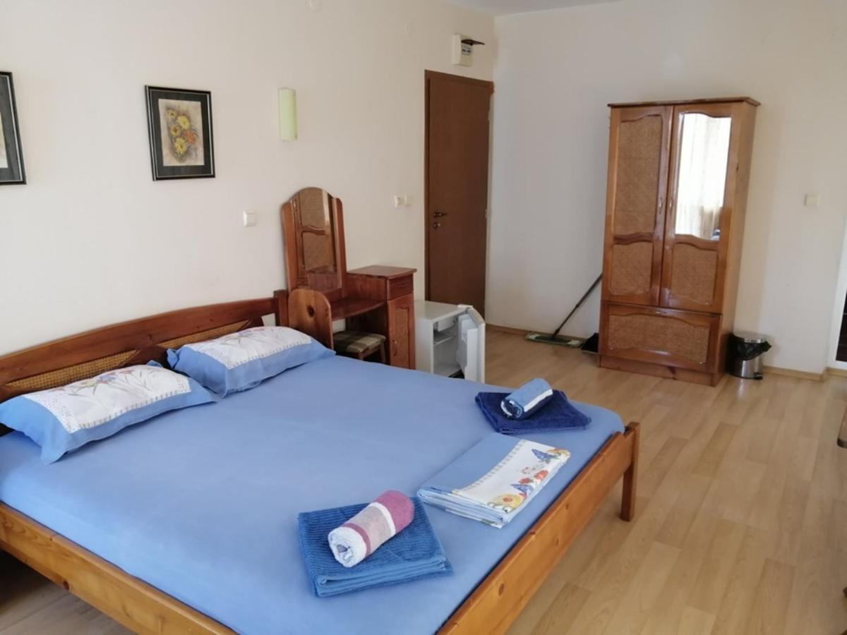 Guest House "Zora - Sarafovo" Burgas Exterior photo