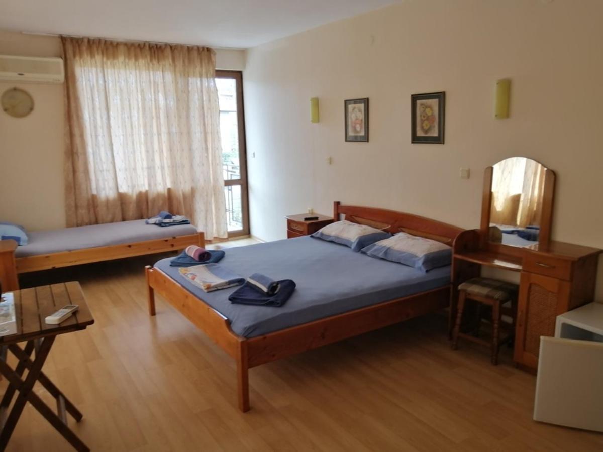 Guest House "Zora - Sarafovo" Burgas Exterior photo