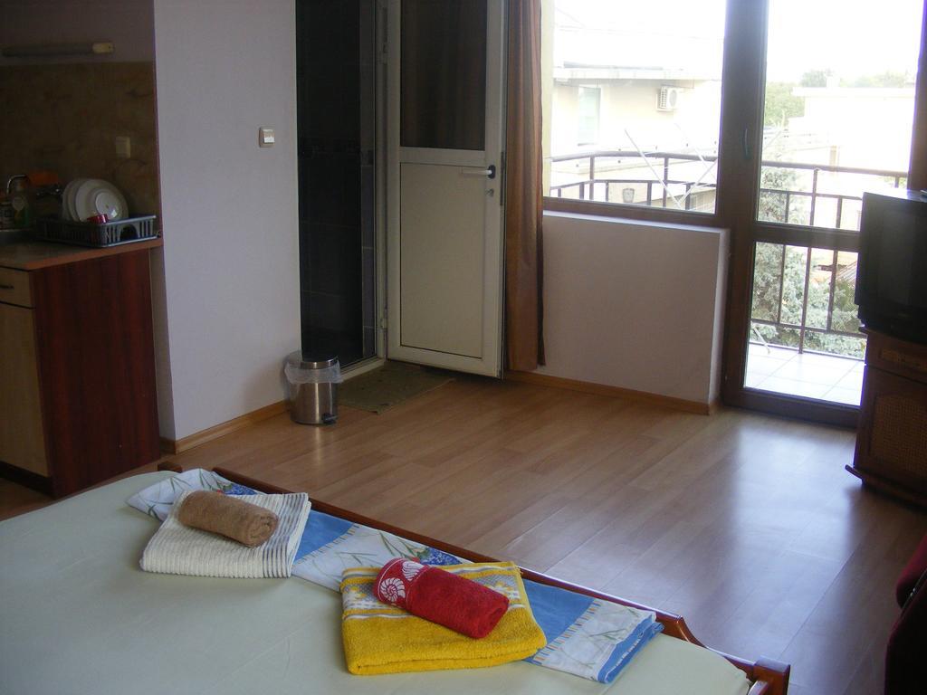 Guest House "Zora - Sarafovo" Burgas Exterior photo
