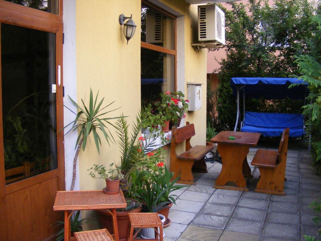 Guest House "Zora - Sarafovo" Burgas Exterior photo